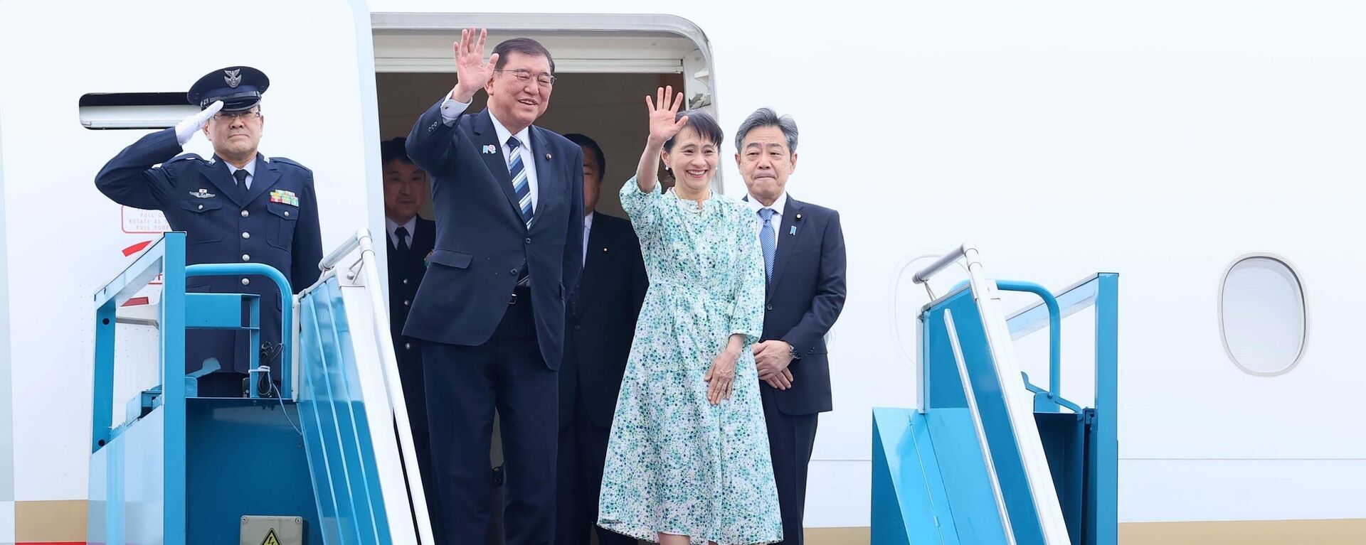 Thủ tướng Nhật Bản Ishiba Shigeru và Phu nhân bắt đầu chuyến thăm chính thức Việt Nam - Sputnik Việt Nam, 1920, 27.04.2025