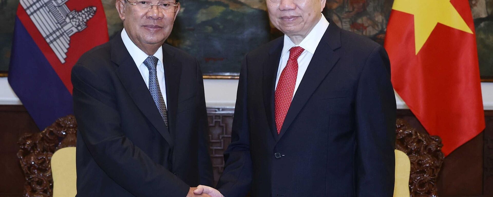 Tổng Bí thư hội kiến Chủ tịch Đảng Nhân dân Campuchia Hun Sen - Sputnik Việt Nam, 1920, 29.04.2025