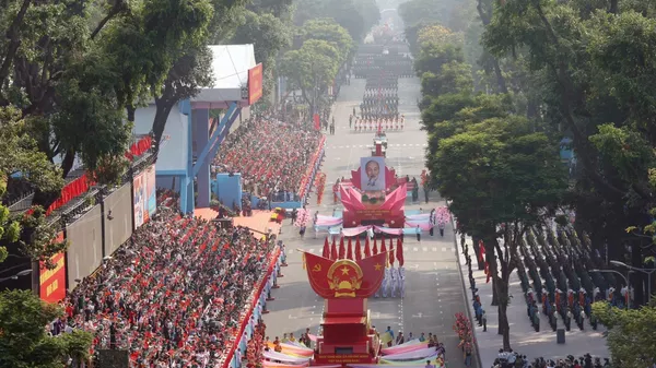 Lễ diễu binh, diễu hành kỷ niệm 50 năm Ngày Giải phóng miền Nam, thống nhất đất nước - Sputnik Việt Nam