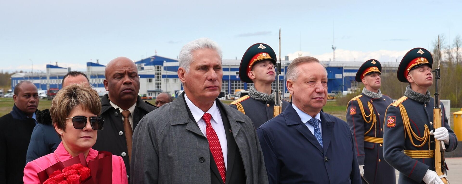 Chủ tịch Cuba Miguel Diaz-Canel đến Nga - Sputnik Việt Nam, 1920, 05.05.2025