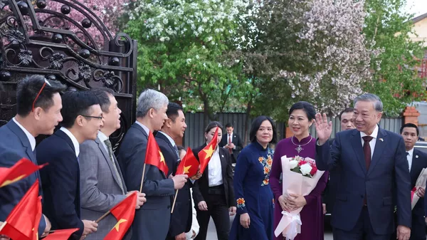 Tổng Bí thư Tô Lâm gặp gỡ cán bộ Đại sứ quán và cộng đồng người Việt Nam tại Kazakhstan - Sputnik Việt Nam