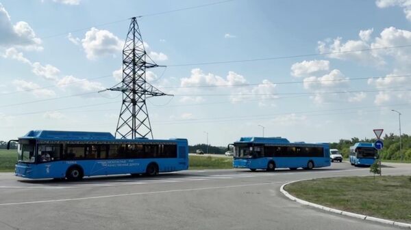 Quân nhân Nga trở về nhà sau cuộc trao đổi tù binh giữa Nga và Ukraina - Sputnik Việt Nam