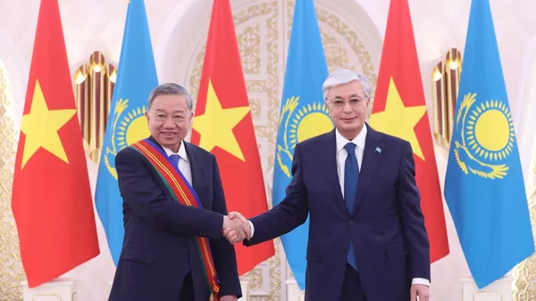 Lễ trao tặng Huân chương Hữu nghị hạng Nhất của Kazakhstan cho Tổng Bí thư Tô Lâm - Sputnik Việt Nam