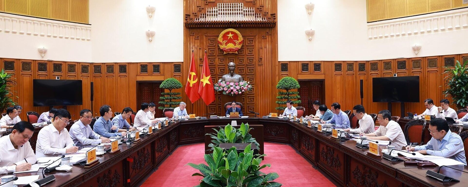 Thủ tướng chủ trì cuộc họp chuẩn bị đàm phán thương mại với Hoa Kỳ - Sputnik Việt Nam, 1920, 06.05.2025