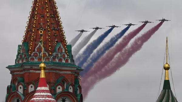 Máy bay tấn công Su-25 trong cuộc duyệt binh trên Quảng trường Đỏ ở Moskva, kỷ niệm 80 năm Chiến thắng trong Chiến tranh Vệ quốc Vĩ đại - Sputnik Việt Nam