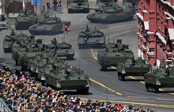 Xe chiến đấu bộ binh BMP-3 trên Quảng trường Đỏ ở Moskva trong cuộc duyệt binh kỷ niệm 80 năm Chiến thắng trong Chiến tranh Vệ quốc Vĩ đại Xe chiến đấu bộ binh BMP-3 trên Quảng trường Đỏ ở Moskva trong cuộc duyệt binh kỷ niệm 80 năm Chiến thắng trong Chiến tranh Vệ quốc Vĩ đại - Sputnik Việt Nam