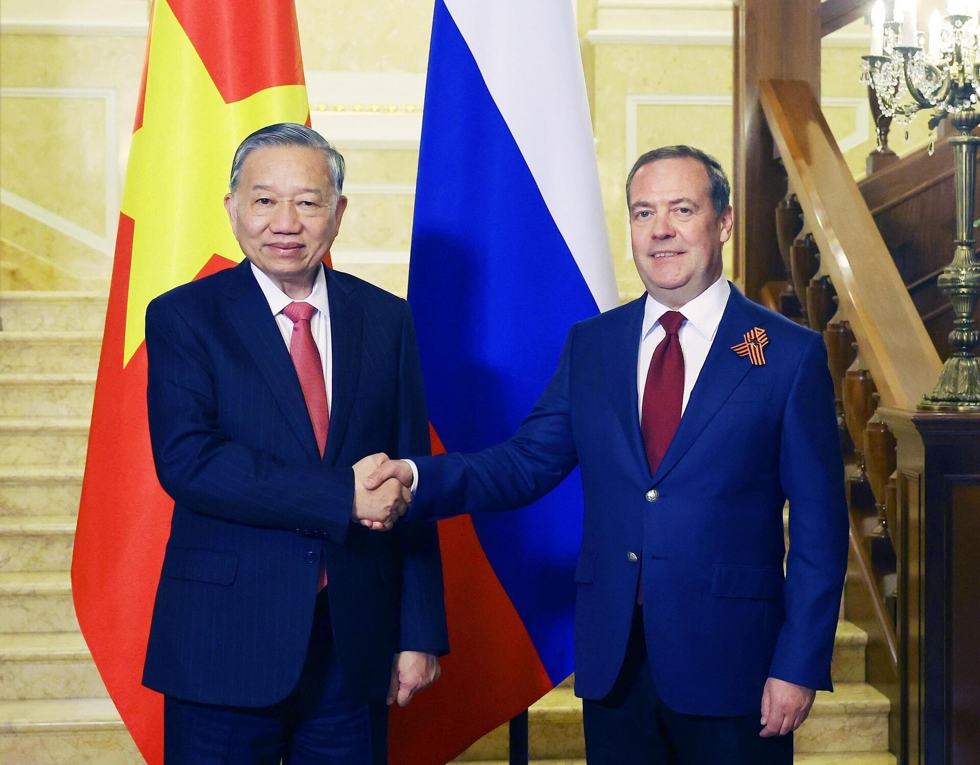 Tổng Bí thư Tô Lâm hội kiến Chủ tịch Đảng nước Nga Thống nhất Dmitry Medvedev Tổng Bí thư Tô Lâm hội kiến Chủ tịch Đảng nước Nga Thống nhất Dmitry Medvedev - Sputnik Việt Nam, 1920, 10.05.2025