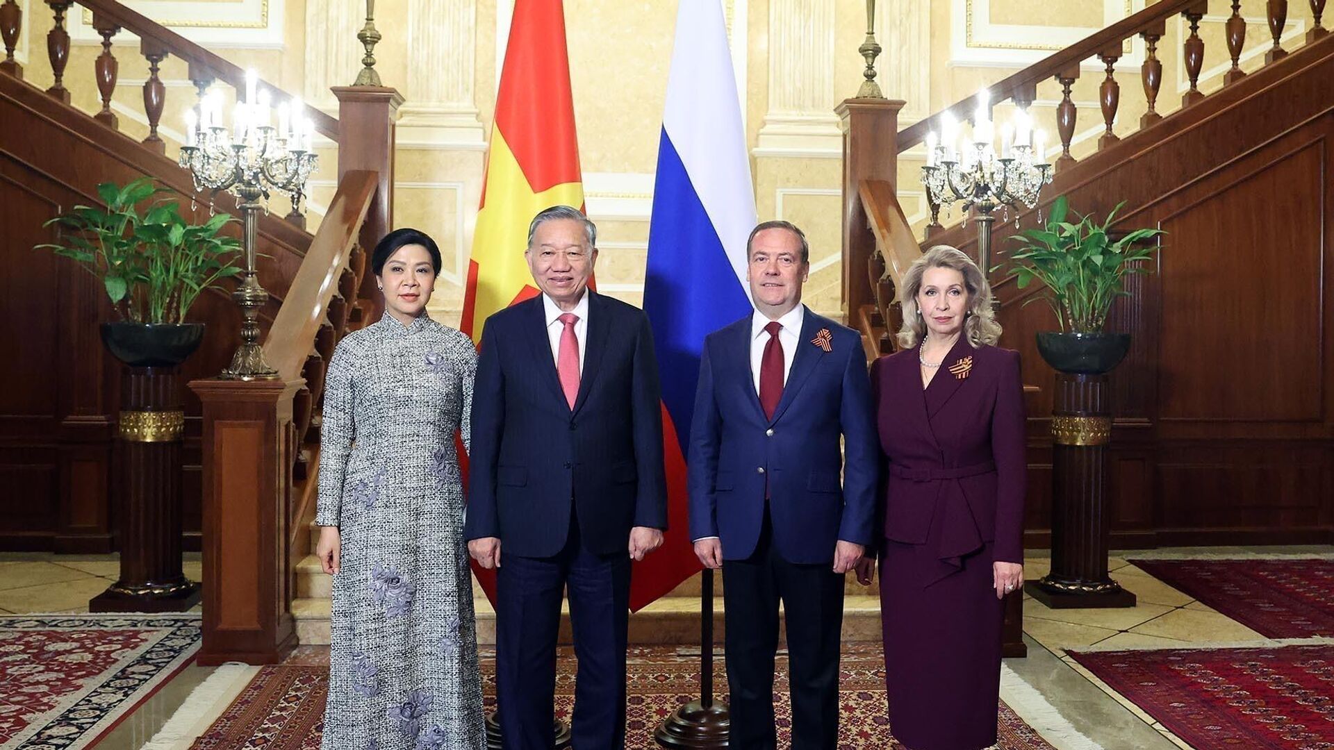 Tổng Bí thư Tô Lâm hội kiến Chủ tịch Đảng nước Nga Thống nhất Dmitry Medvedev Tổng Bí thư Tô Lâm hội kiến Chủ tịch Đảng nước Nga Thống nhất Dmitry Medvedev - Sputnik Việt Nam, 1920, 10.05.2025