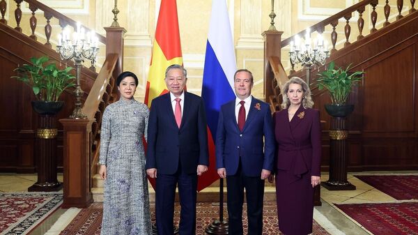 Tổng Bí thư Tô Lâm hội kiến Chủ tịch Đảng nước Nga Thống nhất Dmitry Medvedev - Sputnik Việt Nam