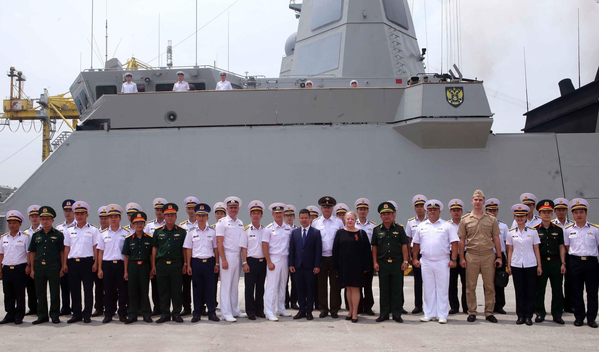 Đội tàu Hải quân Nga thăm xã giao thành phố Đà Nẵng - Sputnik Việt Nam, 1920, 10.05.2025