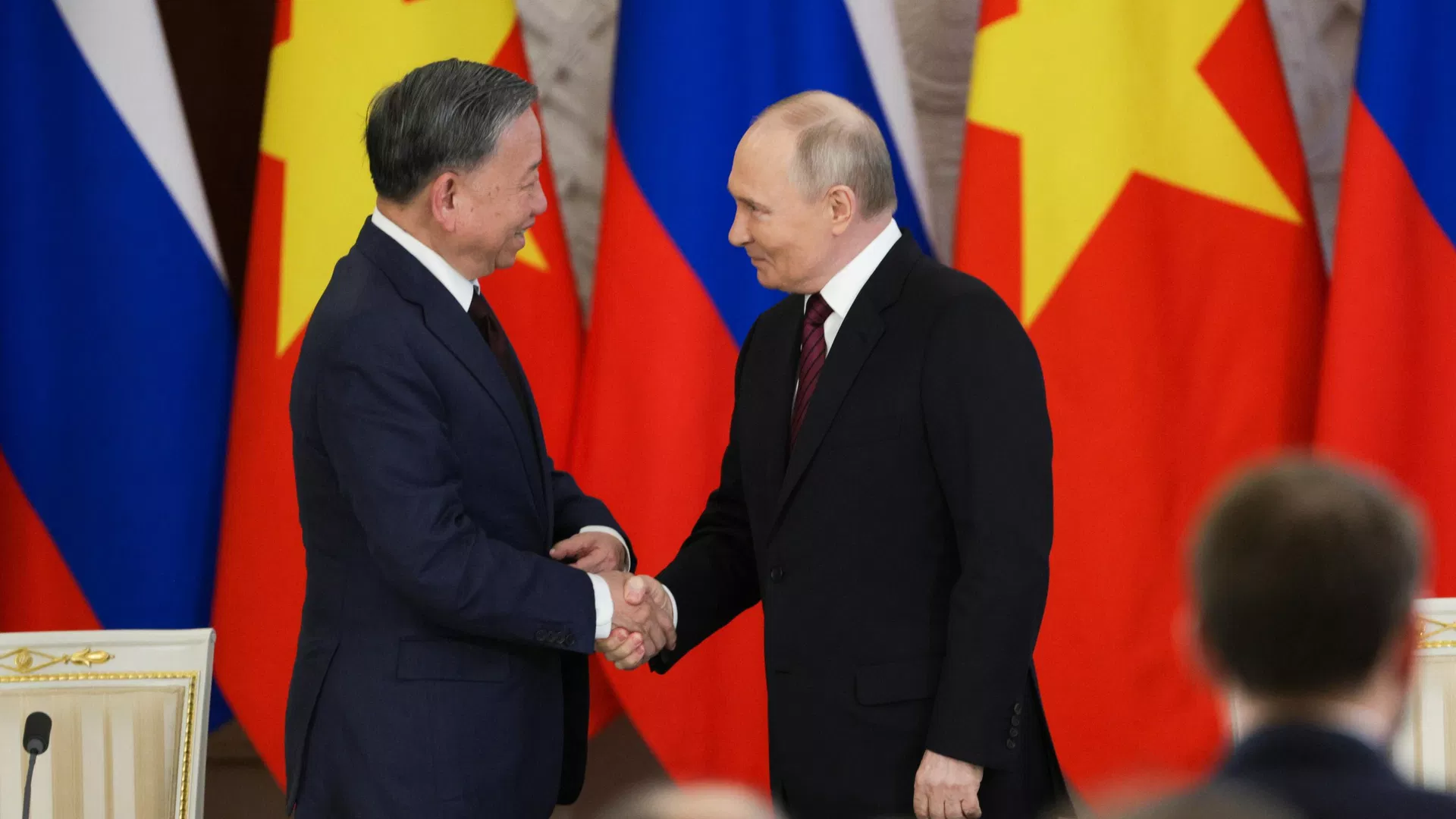 Tổng thống Nga Vladimir Putin v&agrave; Tổng B&iacute; thư Đảng Cộng sản Việt Nam T&ocirc; L&acirc;m trong một cuộc gặp. - Sputnik Việt Nam, 1920, 20.08.2026