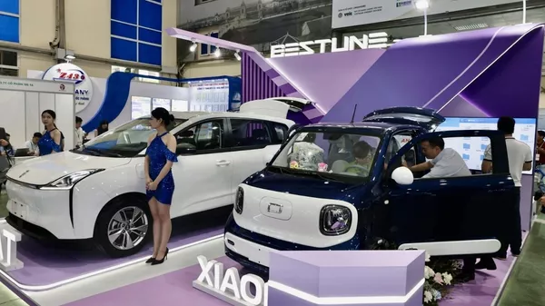 Gian triển lãm ô tô điện ứng dụng sạc tại gia đình - Sputnik Việt Nam