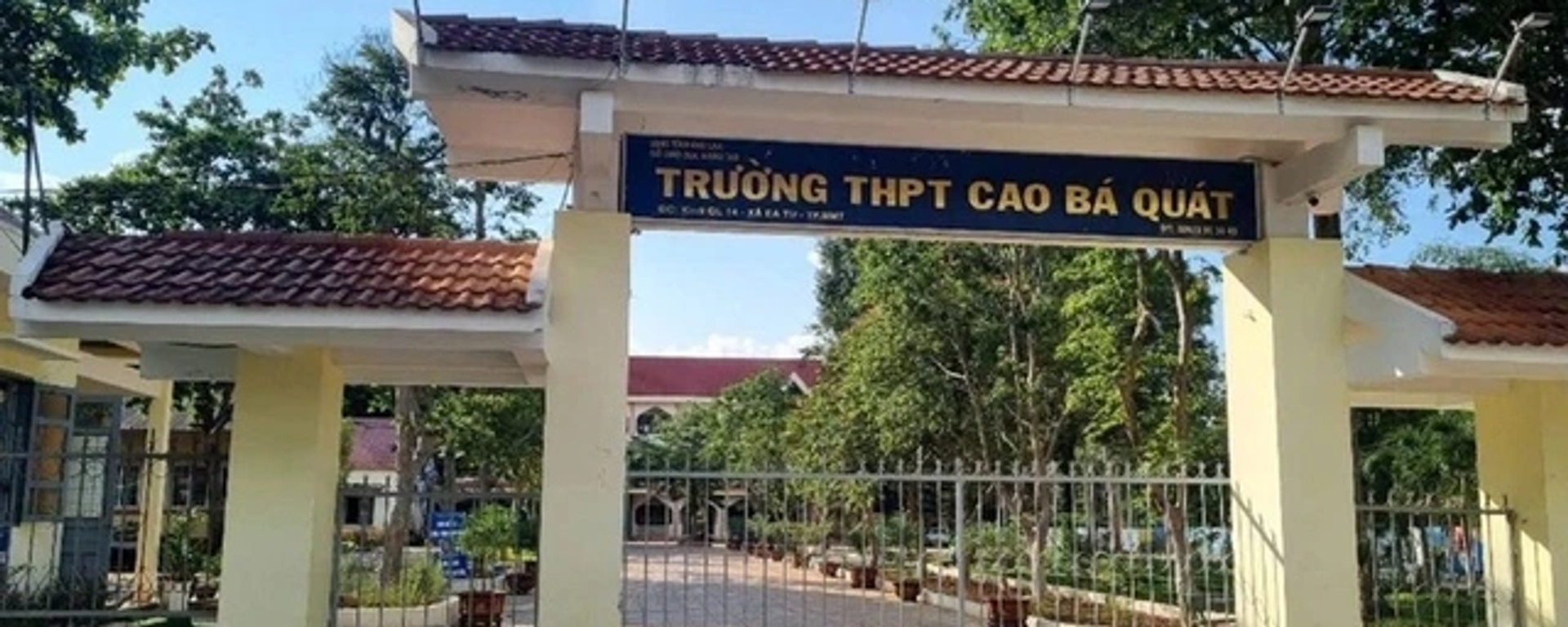 Sở GD-ĐT Đắk Lắk tiếp tục xác minh việc học sinh lớp 12 nghỉ học tại Trường THPT Cao Bá Quát - Sputnik Việt Nam, 1920, 13.05.2025