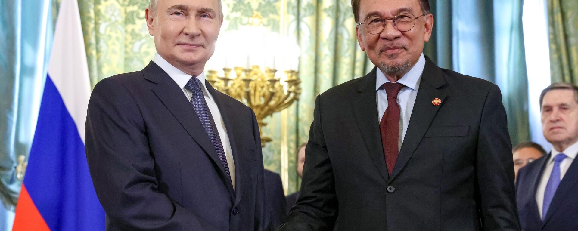Cuộc gặp giữa Tổng thống Nga V. Putin và Thủ tướng Malaysia A. Ibrahim - Sputnik Việt Nam, 1920, 14.05.2025