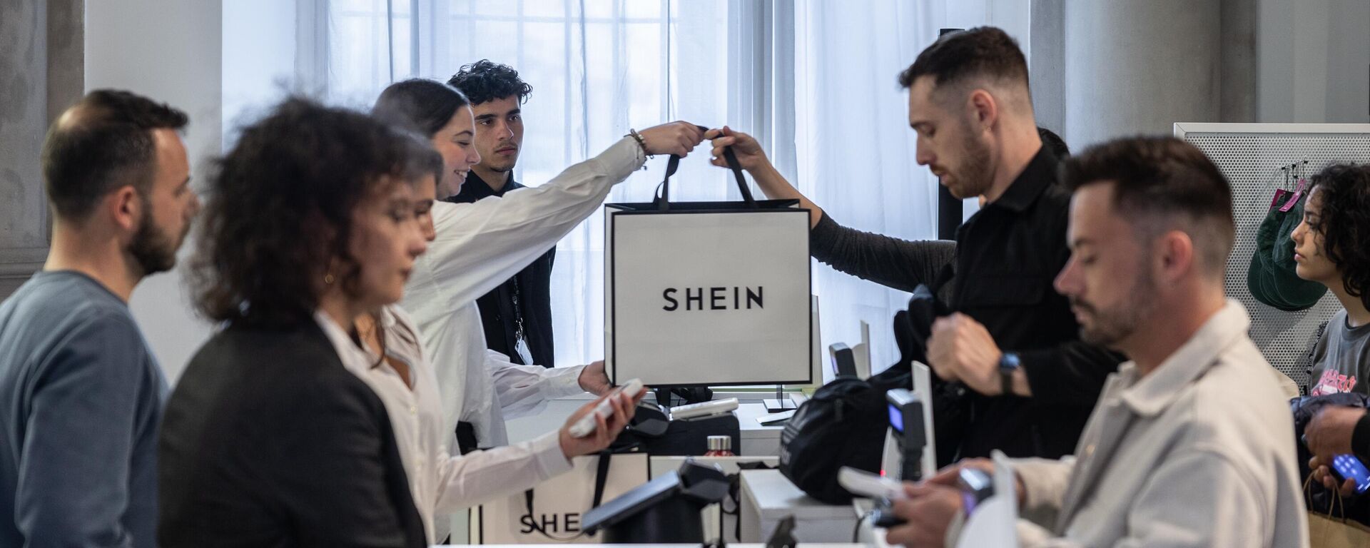SHEIN - Sputnik Việt Nam, 1920, 16.05.2025