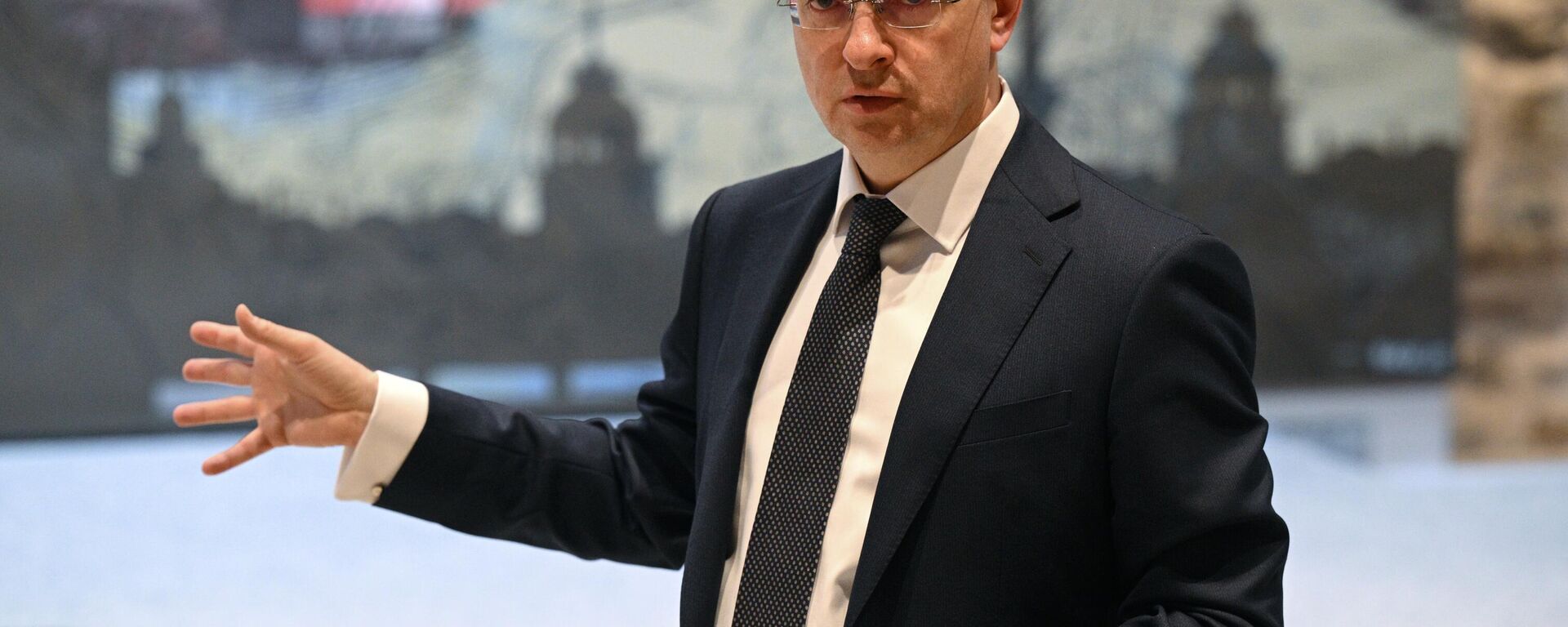 Trợ lý của Tổng thống Liên bang Nga Vladimir Medinsky trong bài phát biểu của phái đoàn Nga sau cuộc đàm phán giữa Nga và Ukraina tại Istanbul - Sputnik Việt Nam, 1920, 16.05.2025