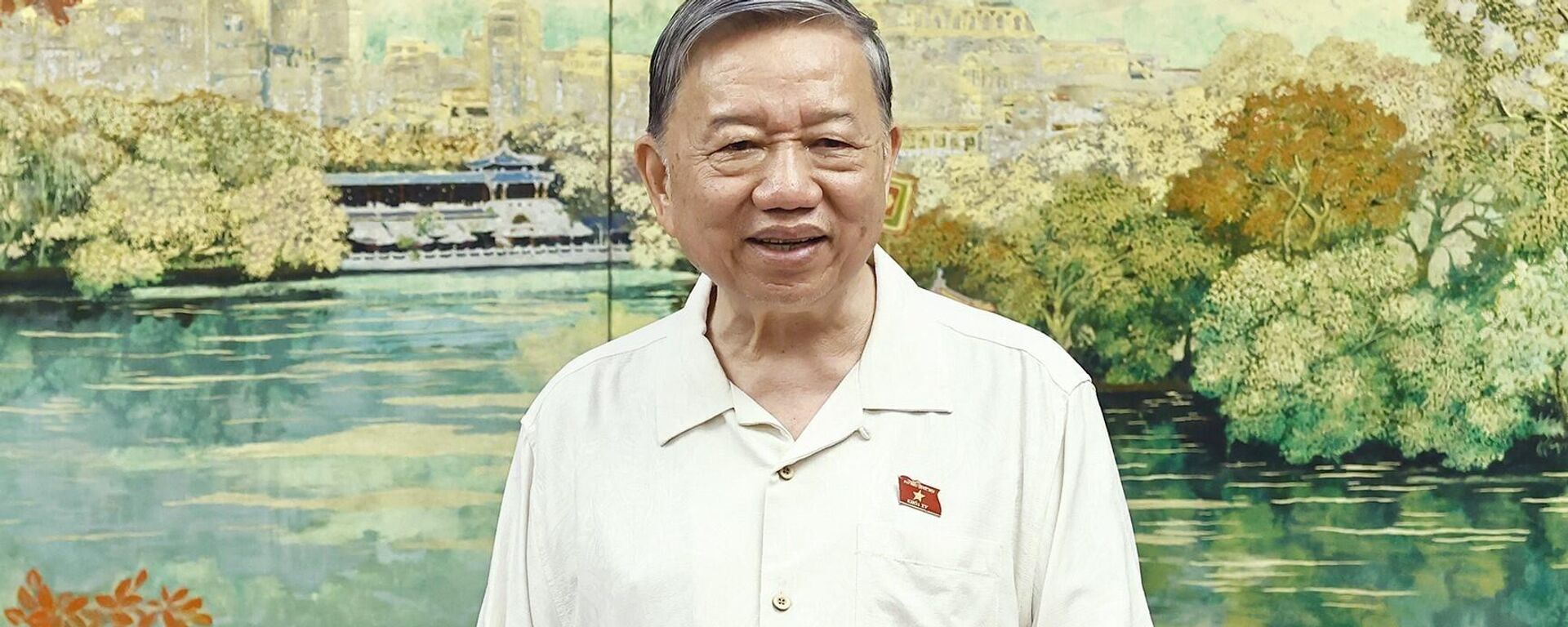 Quốc hội thảo luận về Dự án Luật sửa đổi, bổ sung một số điều của Luật Quốc tịch Việt Nam - Sputnik Việt Nam, 1920, 17.05.2025