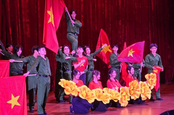 “Khát vọng Việt Nam” - sân chơi nghệ thuật của sinh viên Việt Nam tại Nga “Khát vọng Việt Nam” - sân chơi nghệ thuật của sinh viên Việt Nam tại Nga - Sputnik Việt Nam