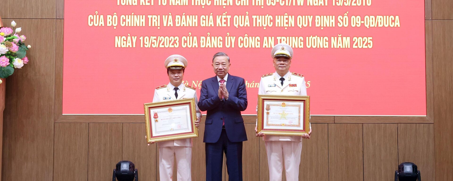 Tổng Bí thư dự Hội nghị Đảng ủy Công an Trung ương tổng kết 10 năm thực hiện Chỉ thị số 05-CT/TW - Sputnik Việt Nam, 1920, 19.05.2025