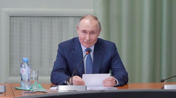 Tổng thống Vladimir Putin đã đến thăm khu vực Kursk - Sputnik Việt Nam