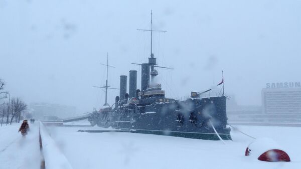 Bảo tàng Khu trục hạm Avrora trên Bến tàu Petrograd ở thành phố Saint Petersburg - Sputnik Việt Nam