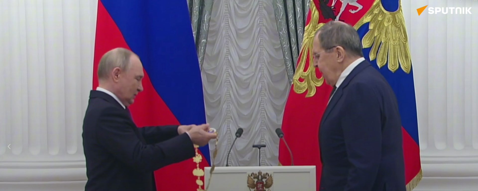 Tổng thống Putin trao tặng Bộ trưởng Ngoại giao Lavrov Huân chương Thánh Anrê Tông đồ đầu tiên - Sputnik Việt Nam, 1920, 22.05.2025