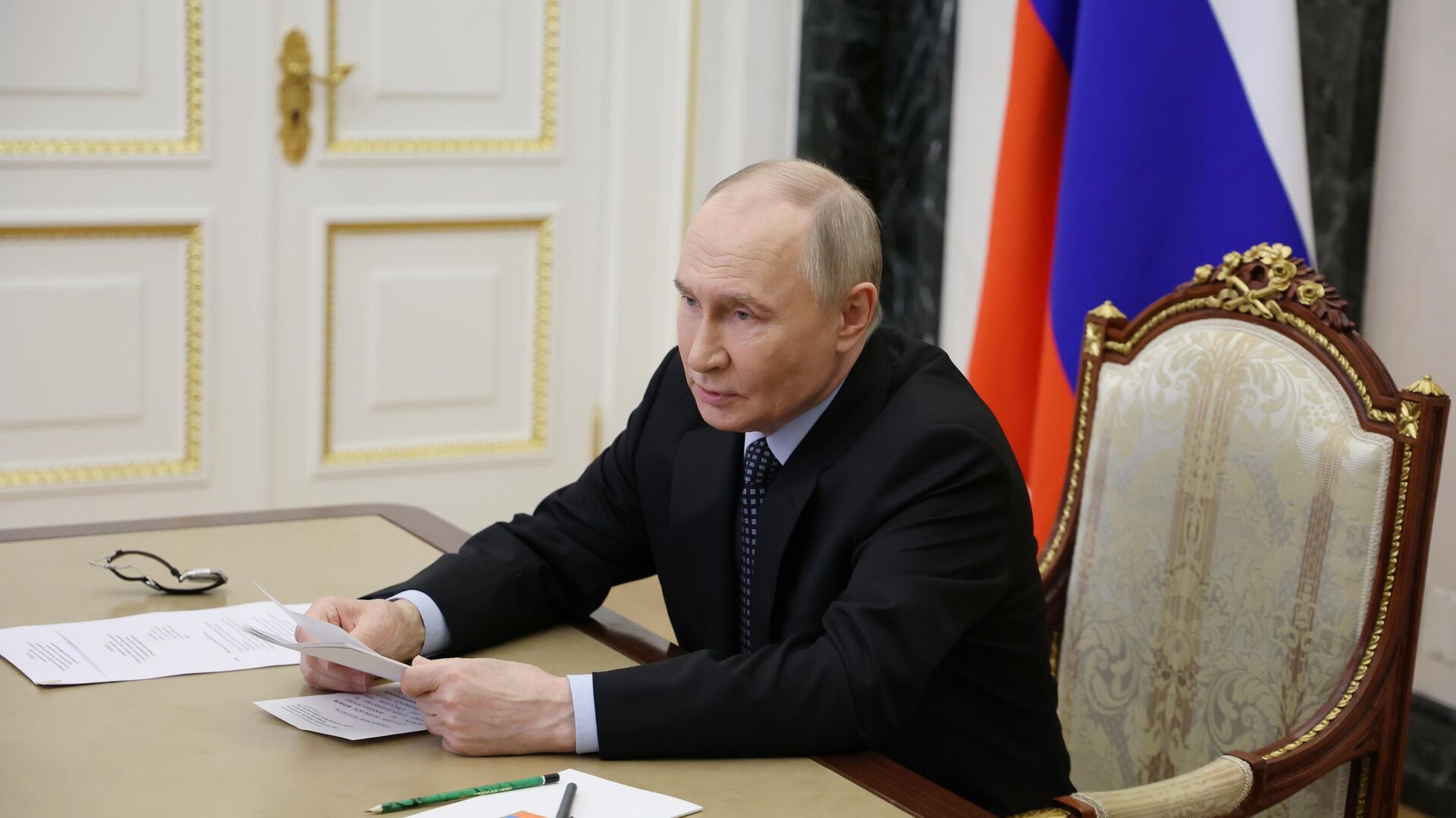 Tổng thống Vladimir Putin đã tổ chức một cuộc họp của Ủy ban hợp tác quân sự-kỹ thuật với các quốc gia nước ngoài Tổng thống Vladimir Putin đã tổ chức một cuộc họp của Ủy ban hợp tác quân sự-kỹ thuật với các quốc gia nước ngoài - Sputnik Việt Nam, 1920, 10.06.2025
