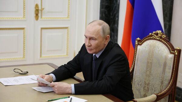 Tổng thống Vladimir Putin đã tổ chức một cuộc họp của Ủy ban hợp tác quân sự-kỹ thuật với các quốc gia nước ngoài - Sputnik Việt Nam