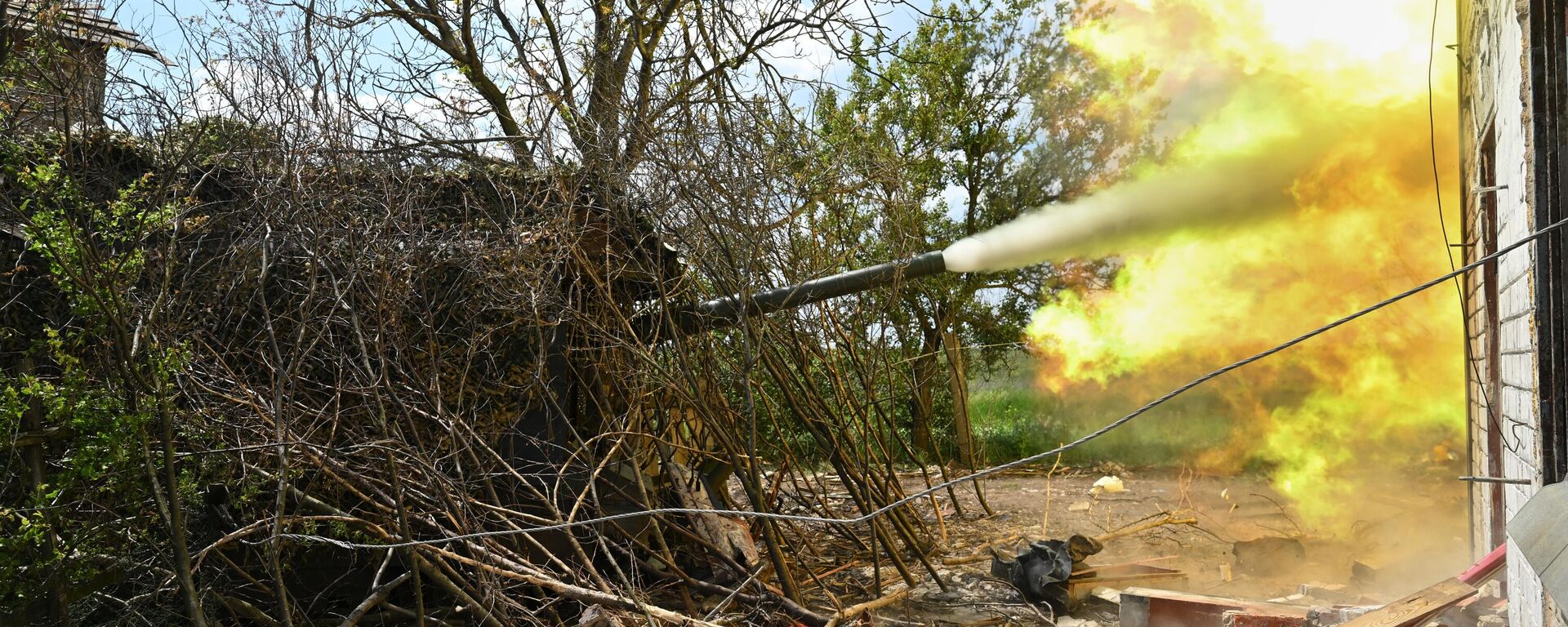 Công tác chiến đấu của xe tăng T-80 thuộc nhóm lực lượng Trung tâm theo hướng Krasnoarmeysk - Sputnik Việt Nam, 1920, 26.05.2025