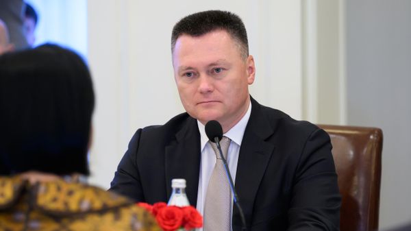 Tổng Công tố Nga Igor Krasnov và Tổng công tố tại Tòa án Tối cao Vương quốc Campuchia Chea Leang đã ký Chương trình sự hợp tác - Sputnik Việt Nam