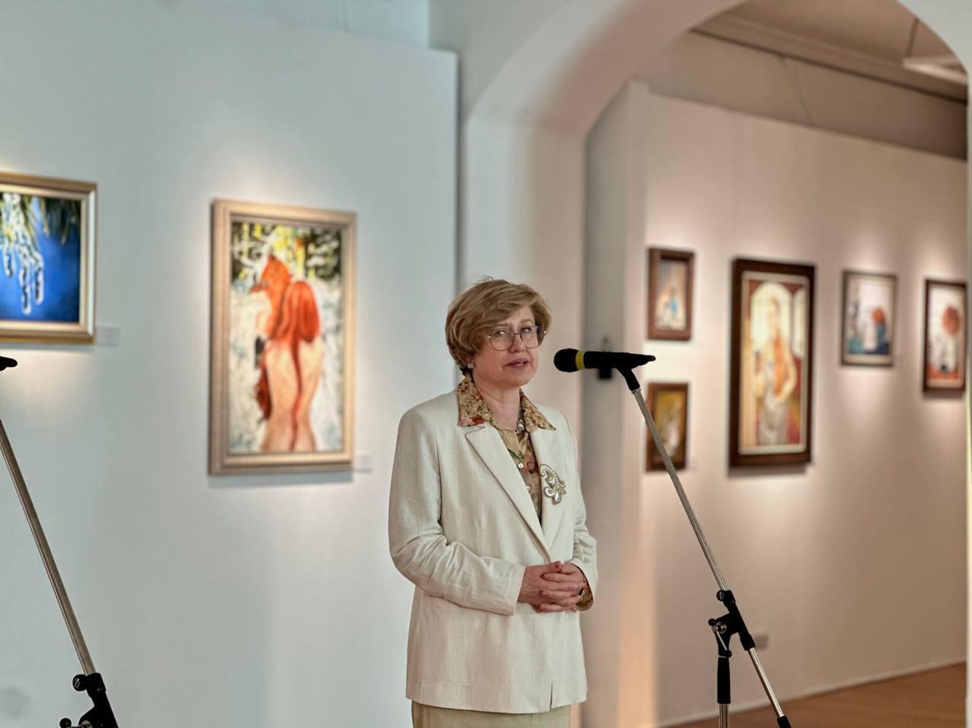 Bà Elena Titova, Giám đốc Bảo tàng Mỹ thuật Trang trí Toàn Nga - Sputnik Việt Nam, 1920, 27.05.2025