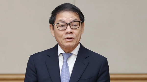 Ông Trần Bá Dương, Chủ tịch Thaco phát biểu tại Hội nghị với lãnh đạo Chính phủ, tháng 2/2025 - Sputnik Việt Nam