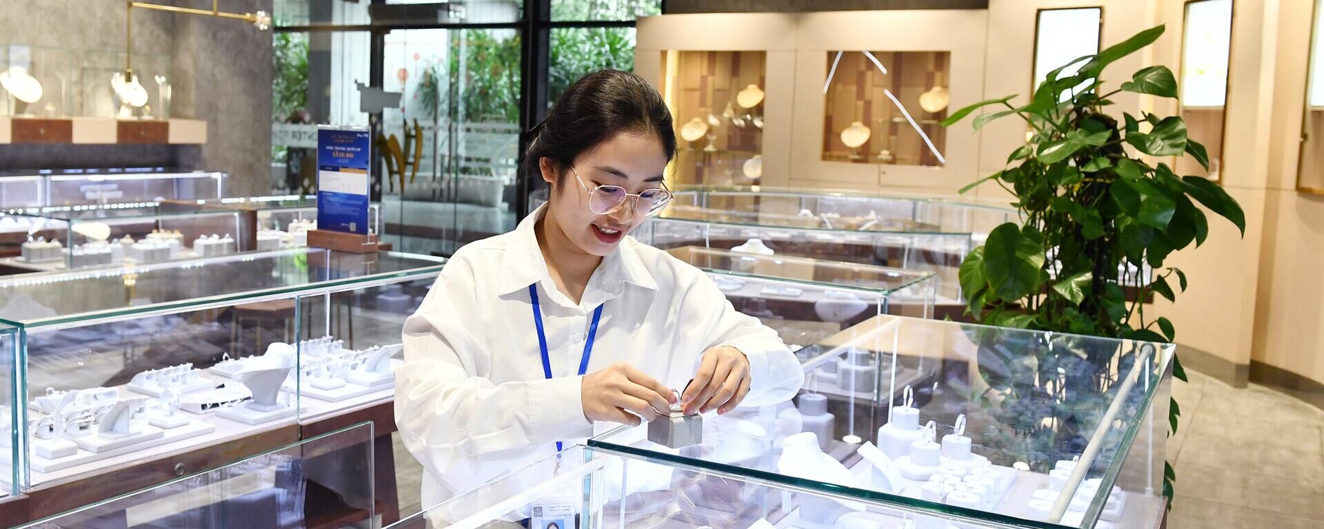 Một cửa hàng vàng trang sức của PNJ - Sputnik Việt Nam, 1920, 30.05.2025