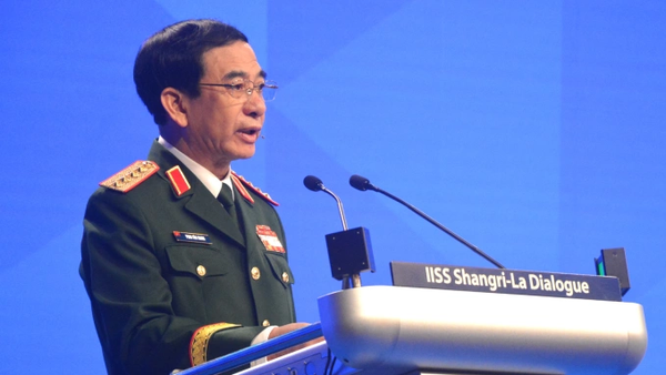 Bộ trưởng Quốc phòng Phan Văn Giang phát biểu tại Đối thoại Shangri-La ở Singapore hôm 31/5 - Sputnik Việt Nam