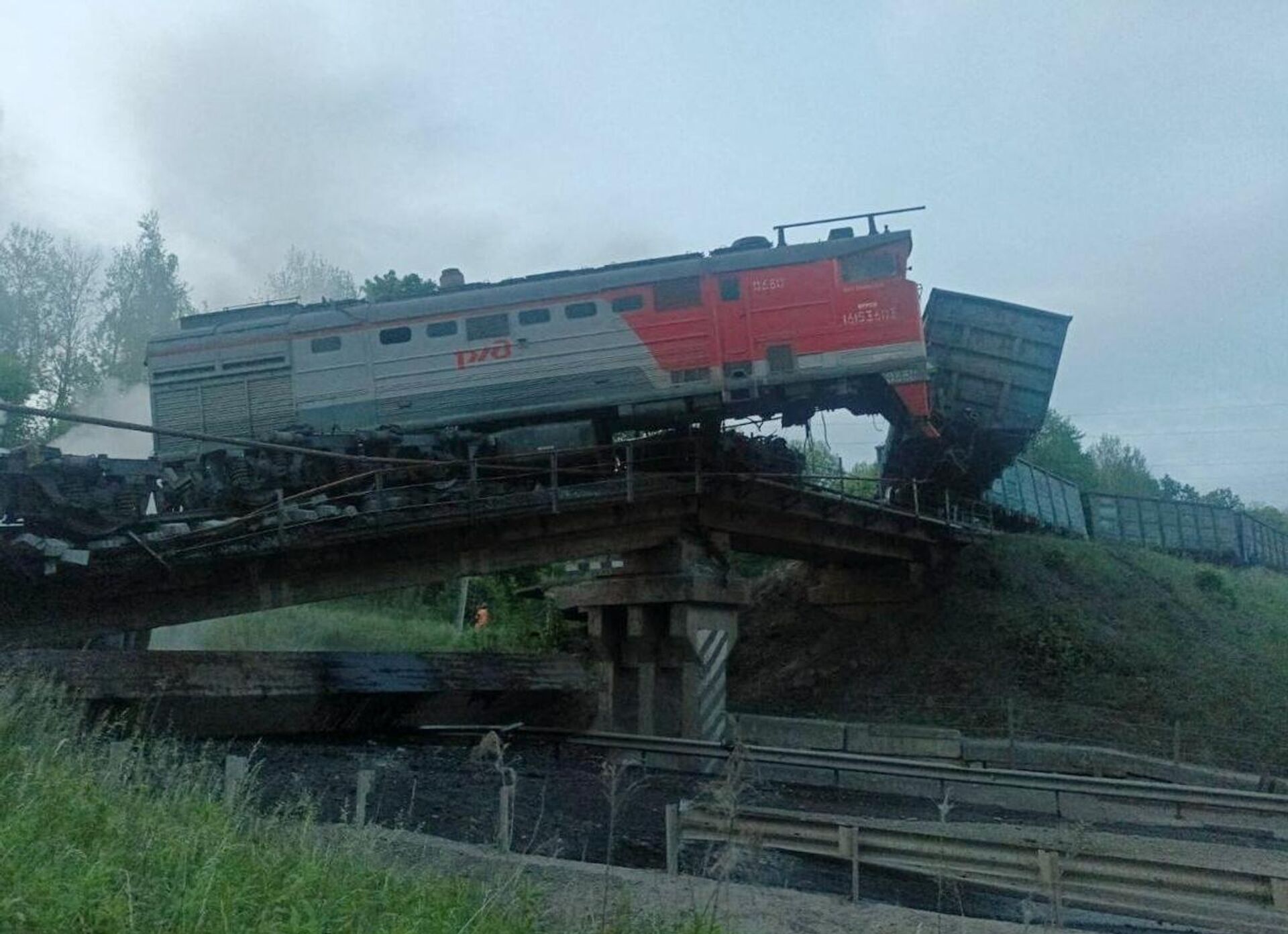 Sập cầu đường sắt ở vùng Kursk - Sputnik Việt Nam, 1920, 01.06.2025