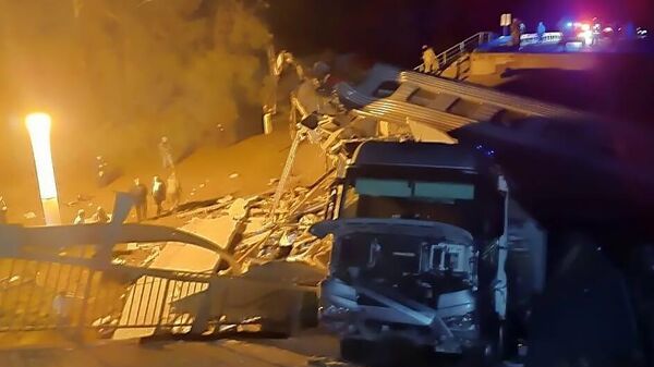 Cầu sập trên tàu chở khách ở vùng Bryansk - Sputnik Việt Nam
