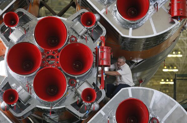 Chuẩn bị phóng tàu vũ trụ Nga Soyuz TMA-18M - Sputnik Việt Nam