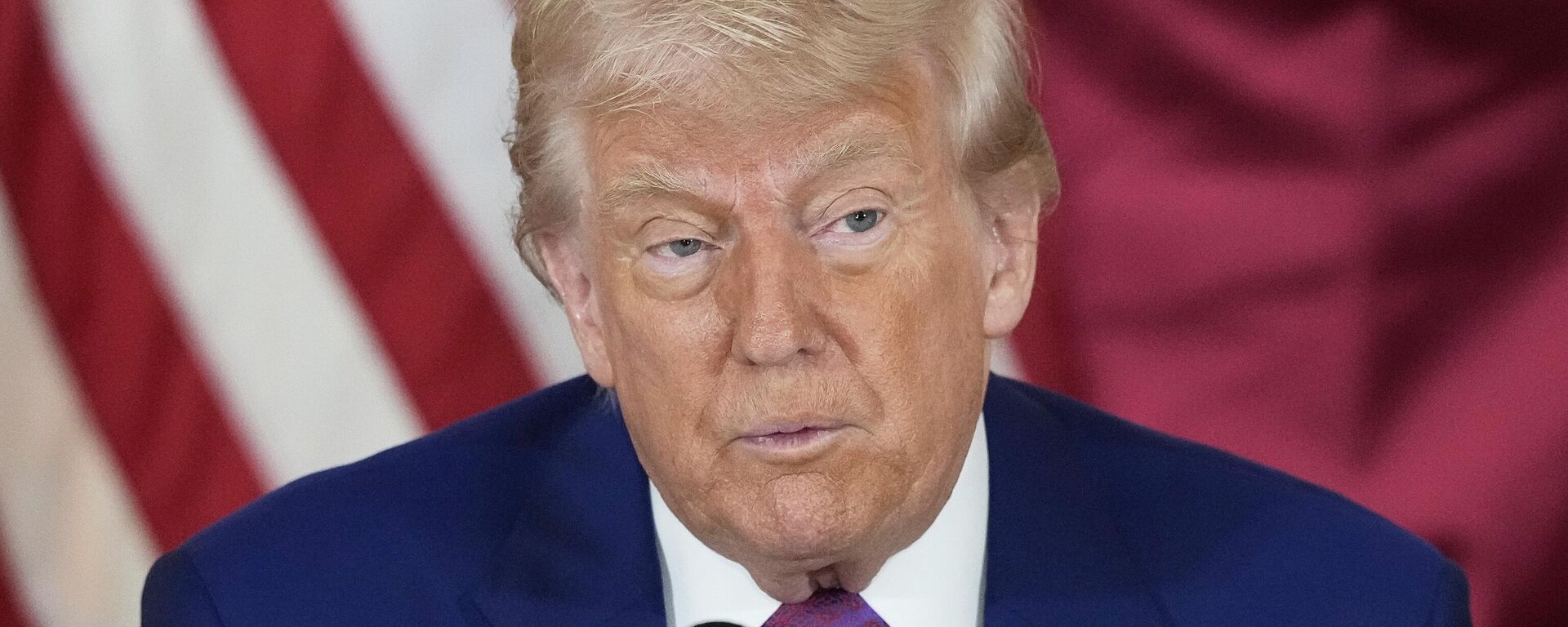 Tổng thống Hoa Kỳ Donald Trump phát biểu tại một cuộc họp bàn tròn ở Doha, Qatar - Sputnik Việt Nam, 1920, 13.06.2025