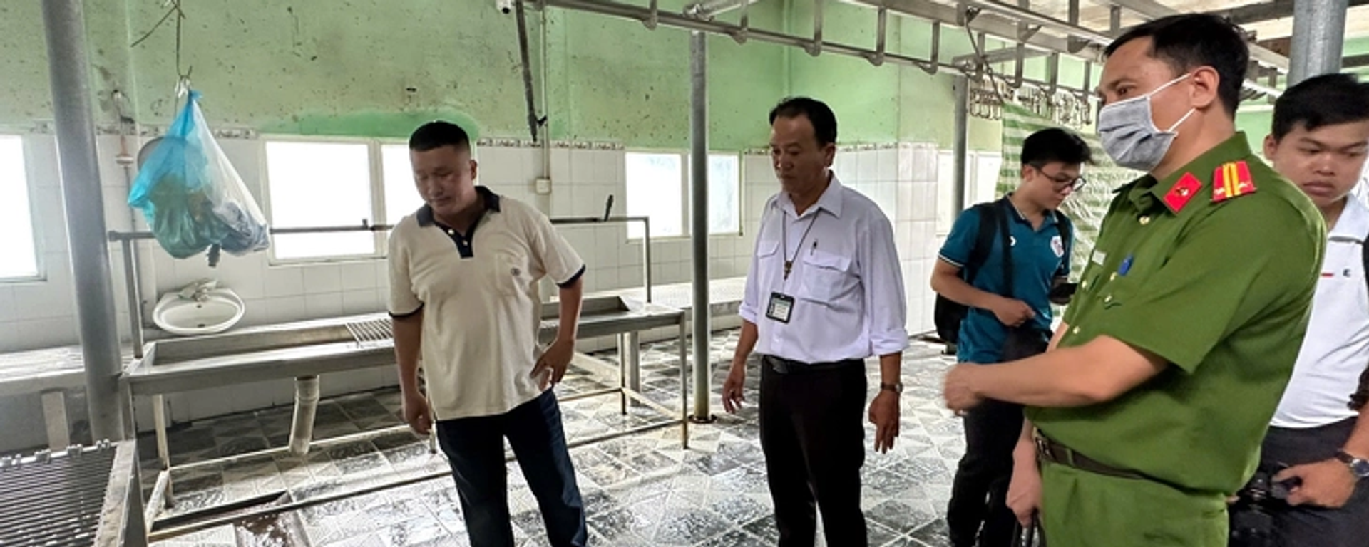 Đoàn kiểm tra liên ngành kiểm tra cơ sở giết mổ gia công cho Công ty C.P Việt Nam tại huyện Phụng Hiệp, tỉnh Hậu Giang - Sputnik Việt Nam, 1920, 05.06.2025