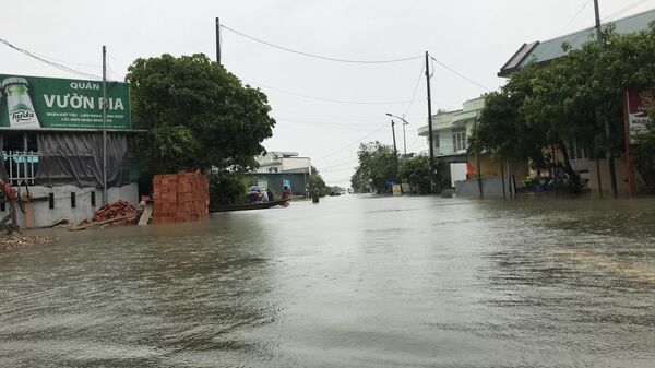 Lũ sông Thạch Hãn đạt báo động 3 gây ngập lụt trên diện rộng ở Quảng Trị  - Sputnik Việt Nam