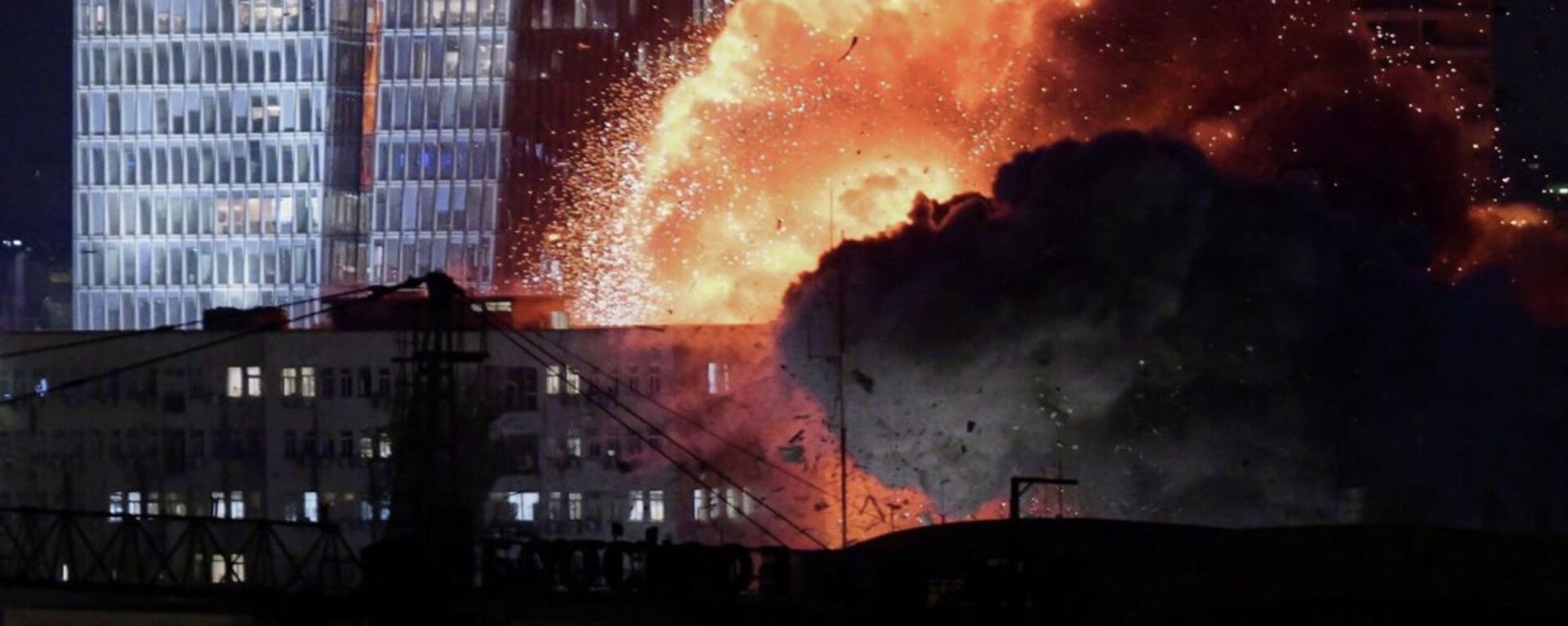 Iran tấn công tên lửa vào Israel Iran tấn công tên lửa vào Israel - Sputnik Việt Nam, 1920, 25.06.2025