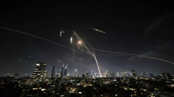 Iran tấn công Israel - Sputnik Việt Nam