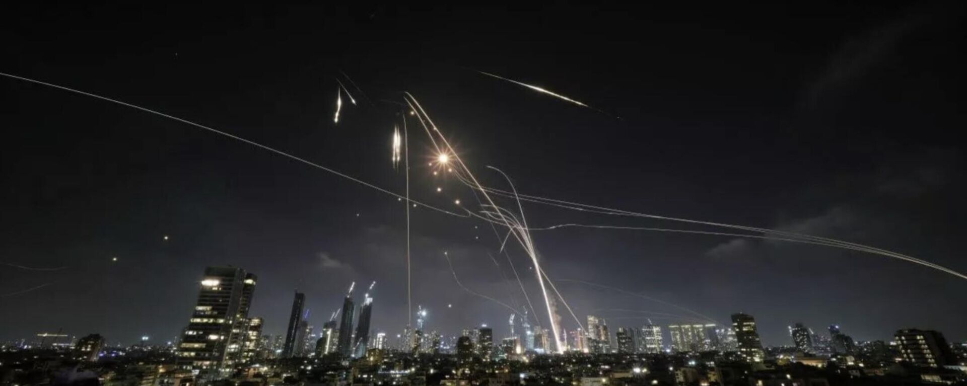 Iran tấn công Israel - Sputnik Việt Nam, 1920, 14.06.2025