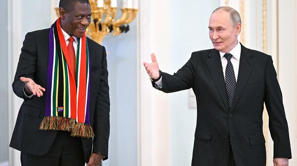 Tổng thống Vladimir Putin đã gặp Phó Tổng thống Nam Phi Paul Mashatile - Sputnik Việt Nam