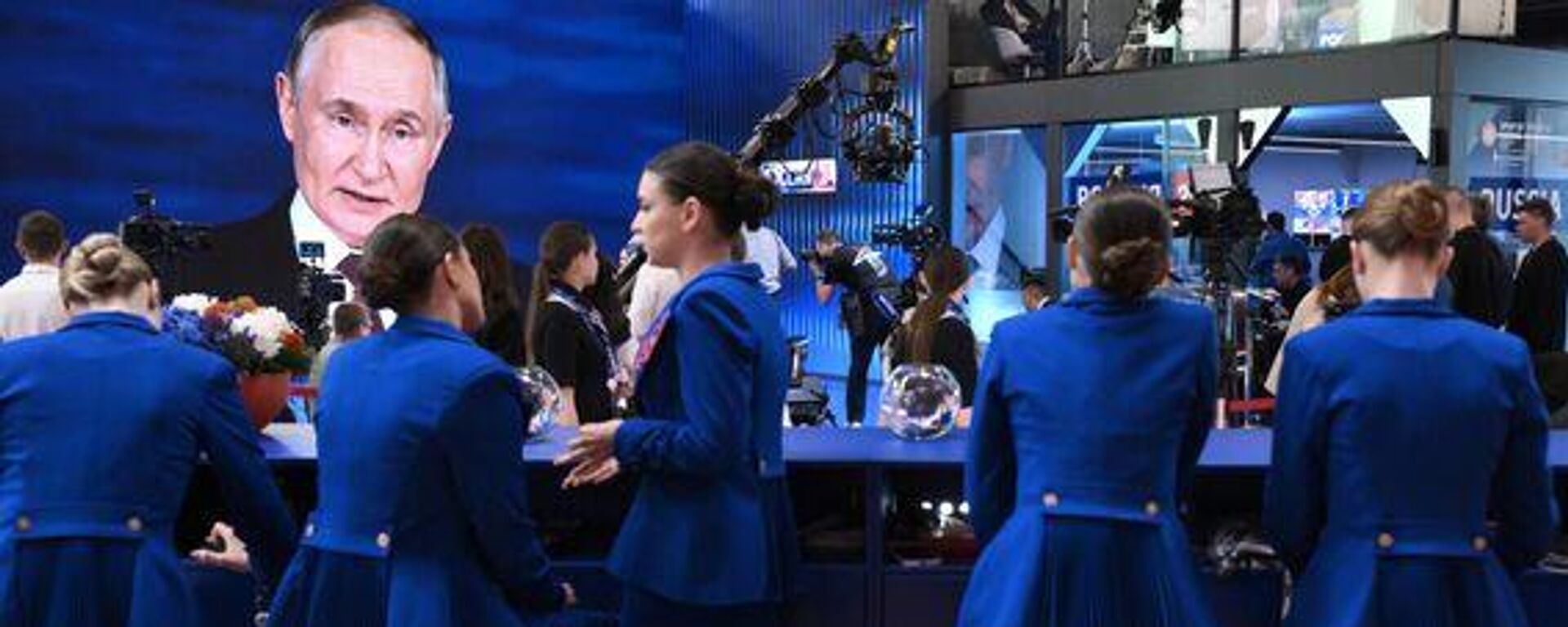 Putin: Trong những năm tới, ở nhiều nước bao gồm cả Việt Nam c sẽ triển khai nhiều dự án quy mô lớn trong lĩnh vực năng lượng - Sputnik Việt Nam, 1920, 20.06.2025