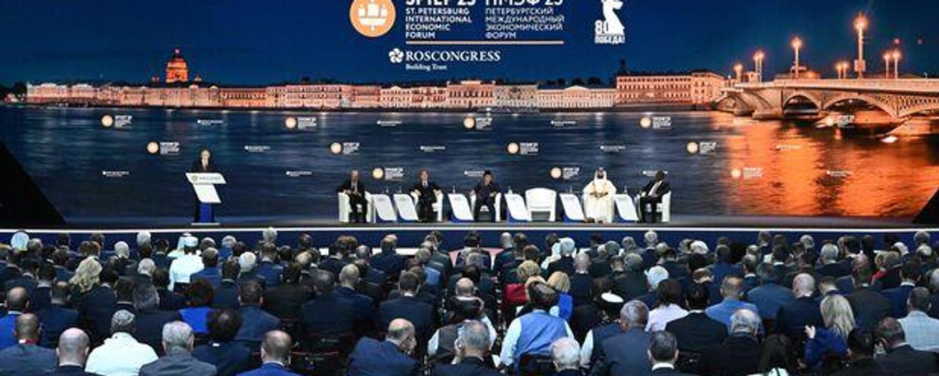 Không có mục tiêu chiếm lấy thành phố Sumy từ Nga, nhưng khả năng này không được loại trừ - Sputnik Việt Nam, 1920, 20.06.2025