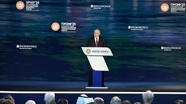 Việc Ukraina có thể sử dụng bom bẩn chống lại Nga sẽ là sai lầm cuối cùng của các phần tử tân phát xít, Tổng thống Nga Vladimir Putin tuyên bố. - Sputnik Việt Nam