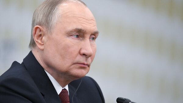 Tổng thống Vladimir Putin đã gặp Tổng thư ký OPEC Haitham al-Ghais - Sputnik Việt Nam