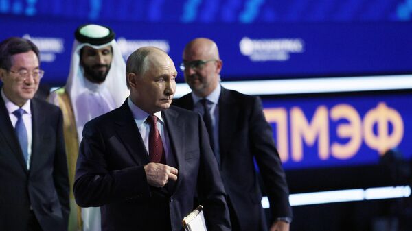 SPIEF-2025. Phiên họp toàn thể - Sputnik Việt Nam