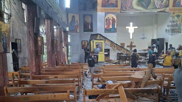 Tại hiện trường vụ nổ trong nhà thờ ở khu vực Duwaila, Damascus, Syria. - Sputnik Việt Nam